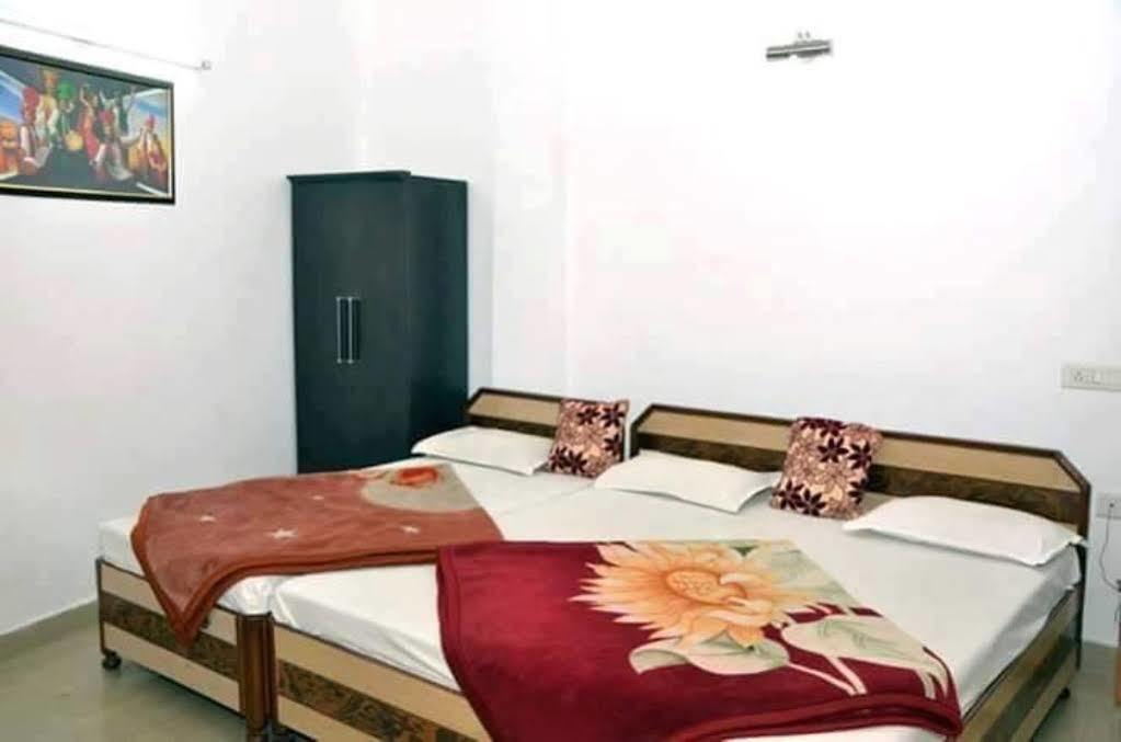 Hotelgod Gift Amritsar Exterior photo